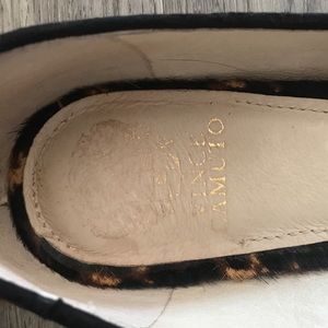 Vince Camuto Shoes - Vince Camuto Cheetah Print Flats Vince Camuto Shoes - Vince Camuto Cheetah Print Flats